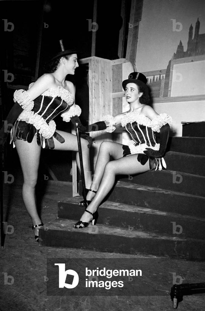 Jane Morgan who is starring in a new glamour show 