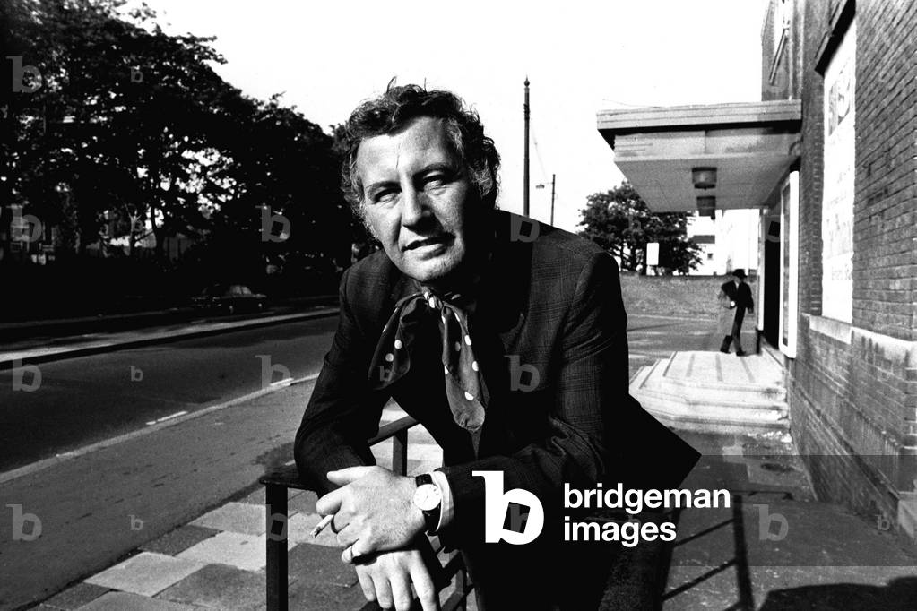 Actor and former journalist Alan Browning visiting Newcastle, 13/06/1971 (b/w photo)