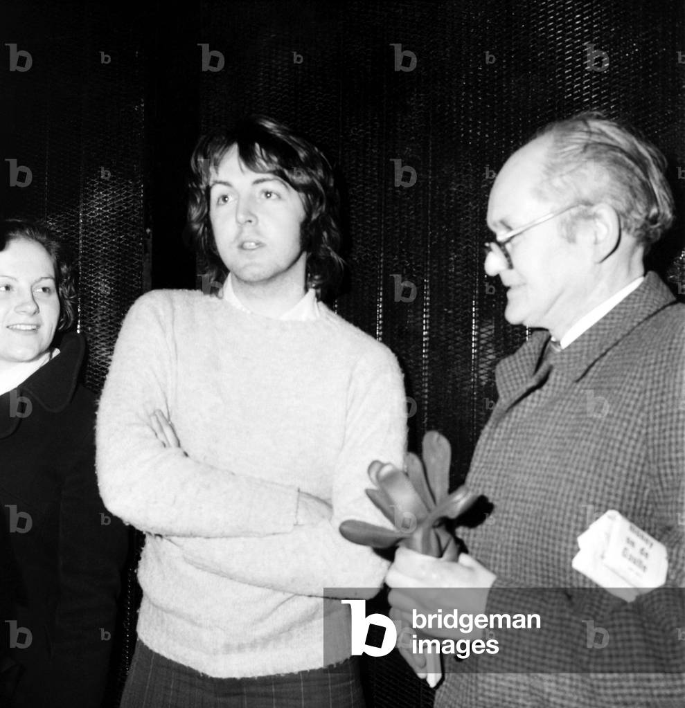 Paul McCartney talks to Mirror Man Don Short outside his house in St John's Wood, March 1969
