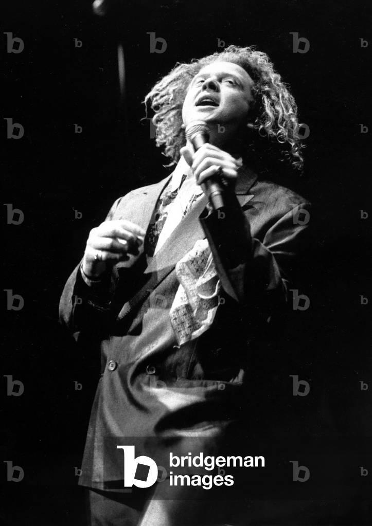 Simply Red singer Mick Hucknell in concert at the NEC Arena, Birmingham. 15th March 1989 (b/w photo)