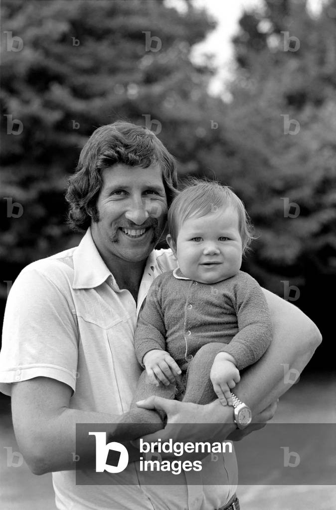 Cricket: Test Match Preview: Australian Team: Australian fast bowler Max Walker pictured with his young son, Tristan, August 1977 (b/w photo)