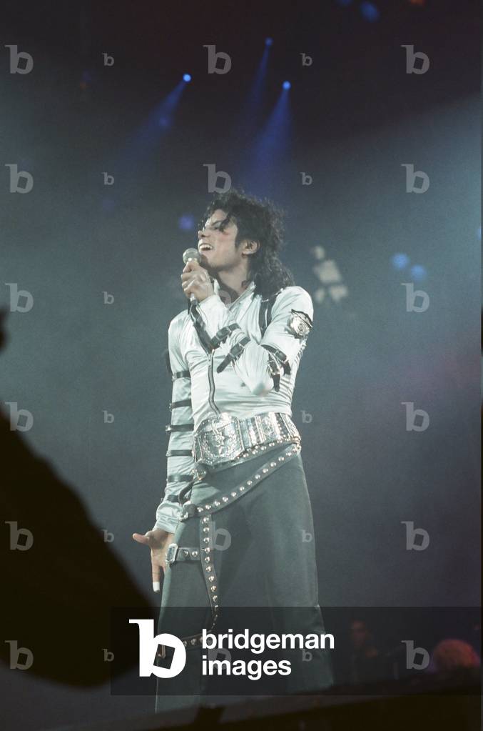 Michael Jackson in concert at Wembley 16th July 1988 (photo)