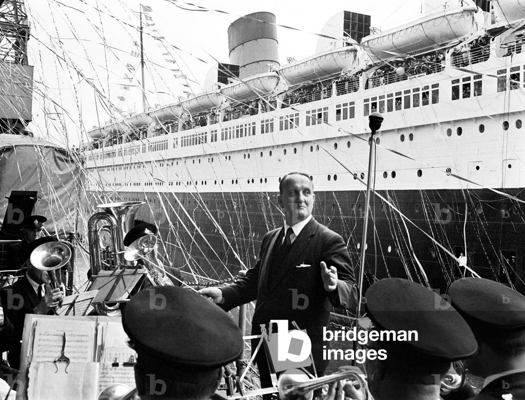 The Cunard White Star liner Queen Mary's last Atlantic run. 27th September 1967 (b/w photo)