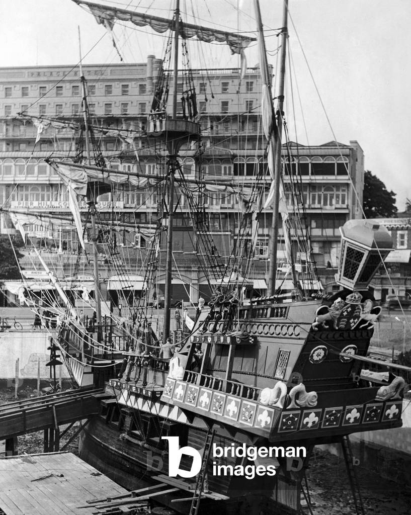 Replica of The Golden Hind at Southend Pier.
27th May 1949