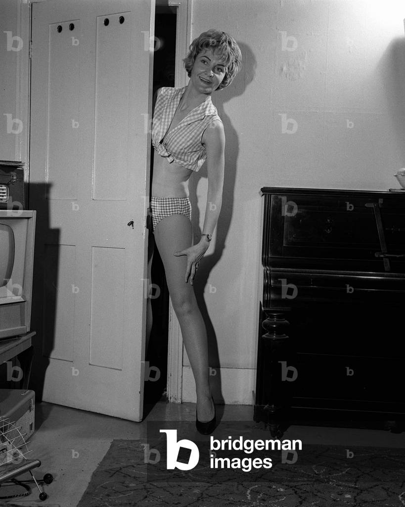 Sheila Hancock April 1961
Actress Bikini