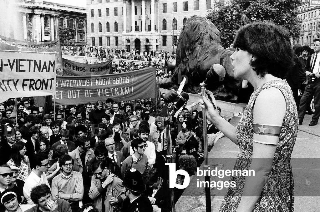 Demonstration Anti Vietnam War: Speakers denounce the Vietnam War and the US governments involvement from the stage, Trafalgar Square in July 1968.