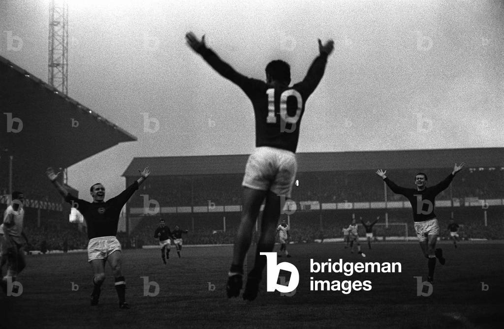 Janos Farkas scores for Hungary v Brazil in world cup 1966 (photo)