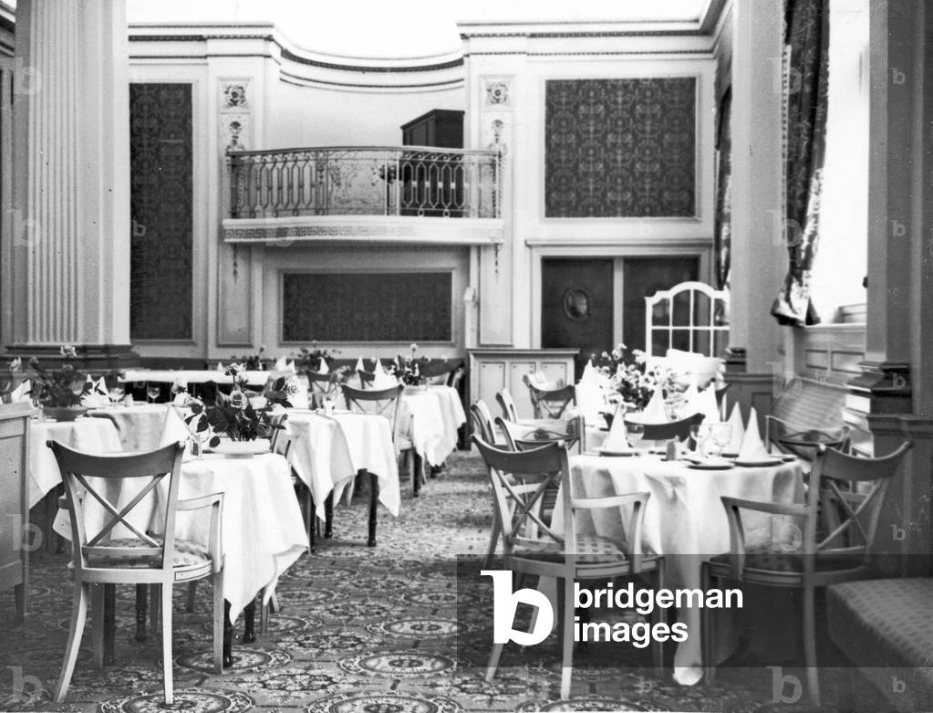 The new Malmaison Restaurant just opened in Hope Street, Glasgow, part of the Central Station Hotel, 15th September 1927 (b/w photo)