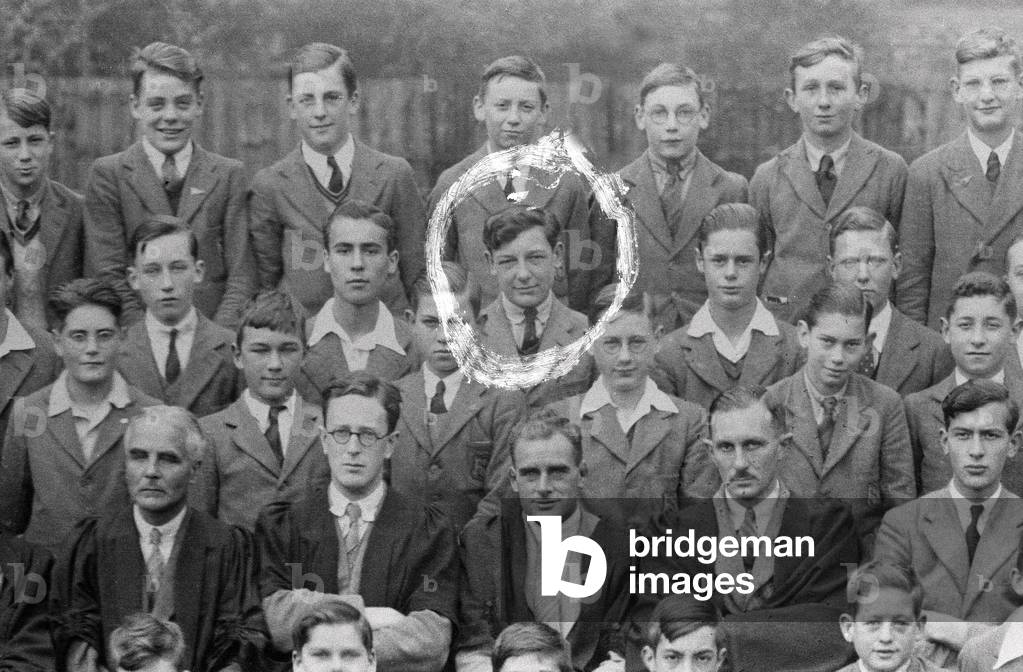Collect picture Freddie Laker in a school photograph, c. 1940 (b/w photo)