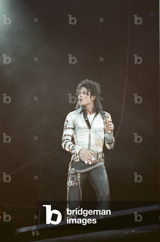 Michael Jackson in concert at Wembley 16th July 1988 (photo)