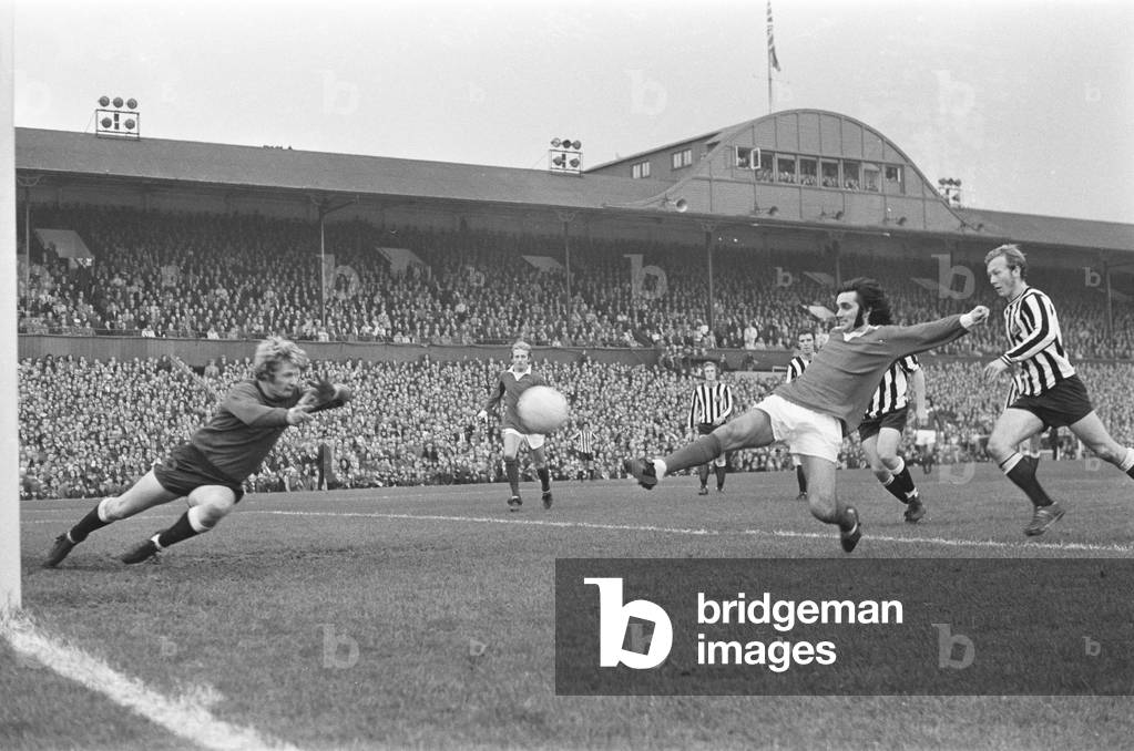 George Best action v Newcastle United, 23rd October 1971 (b/w photo)
