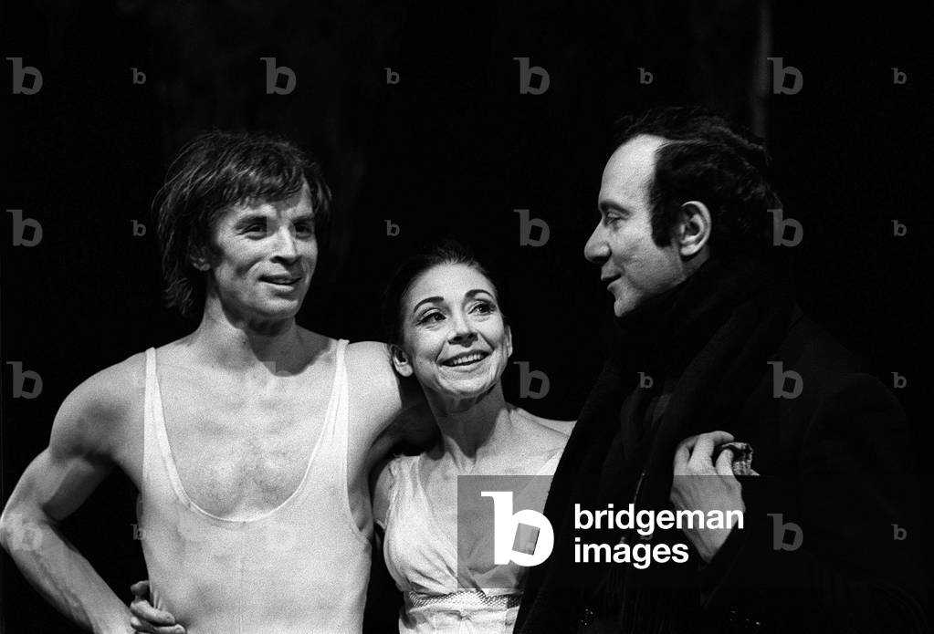 Rudolf Nureyev and Margot Fonteyn seen here at the presss photo call for the Royal Ballet's production of Pelleas Et Melisande.
March 1969