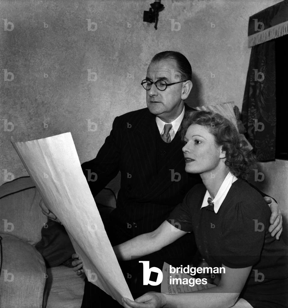 Anna Neagle and husband Herbert Wilcox. January 1948 O11114-003