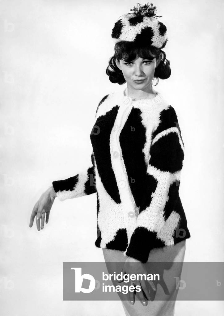 Reveille Fashions: Meriel Weston, October 1964 (b/w photo)