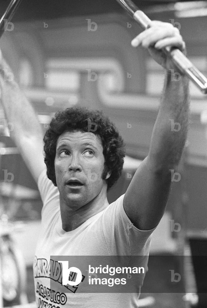 Tom Jones singer April 1977