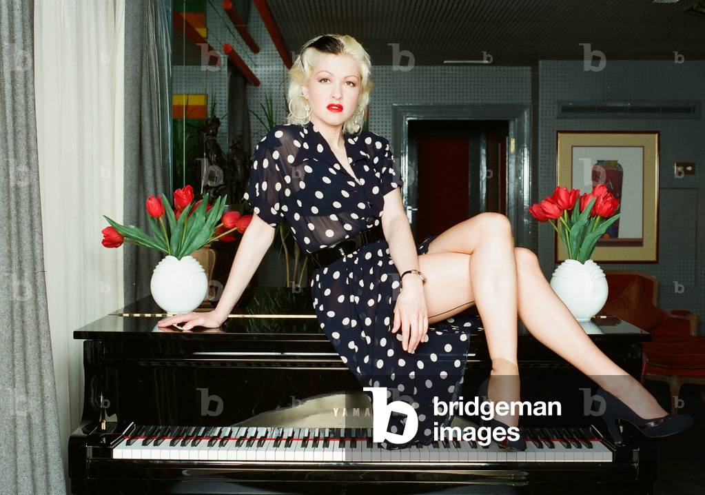 Cyndi Lauper American singer May 1989. Cyndi is in Britain to promote her new single 'I Drove All Night', which reached No.7 in the UK Charts in June 1989 (photo)