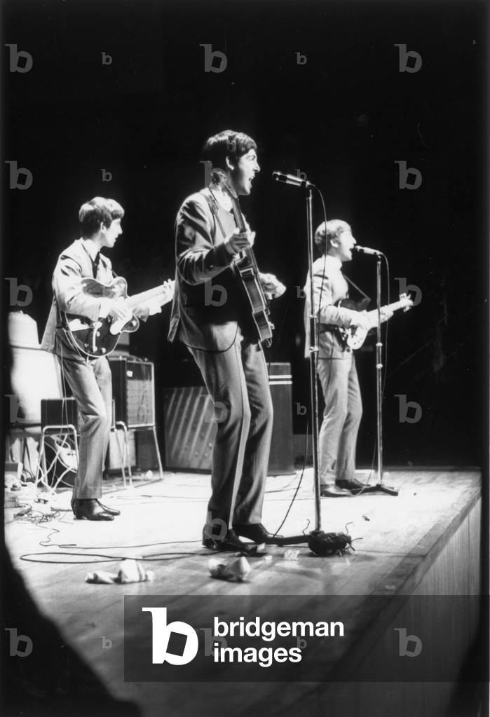 The Daily Mirror publishes first long interview to the Beatles, September 1963