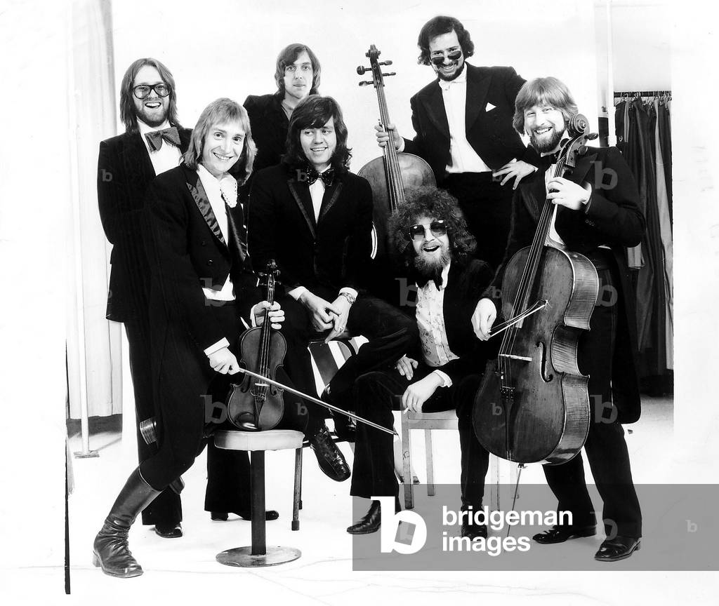 Electric Light Orchestra, English Pop group led by Jeff Lynne (Guitar). other members are: Wilf Gibson (Violin) Mike Edwards (Cello) Colin Walker (Cello) Michael De Albuquerque (Vocal and Bass Guitar) Richard Tandy (Keyboards) and Bev Bevans (drums), 26/02/1973 (b/w photo)