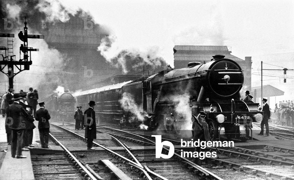 The Flying Scotsman leaving Kings Cross in its initial non-stop run to Scotland . 1st May 1928 (b/w photo)