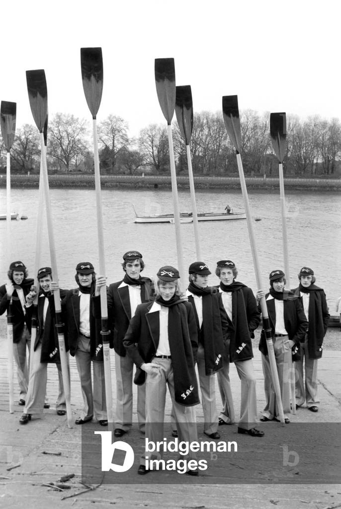 Boat Race/University. Oxford crew to win in style, March 1975 (b/w photo)