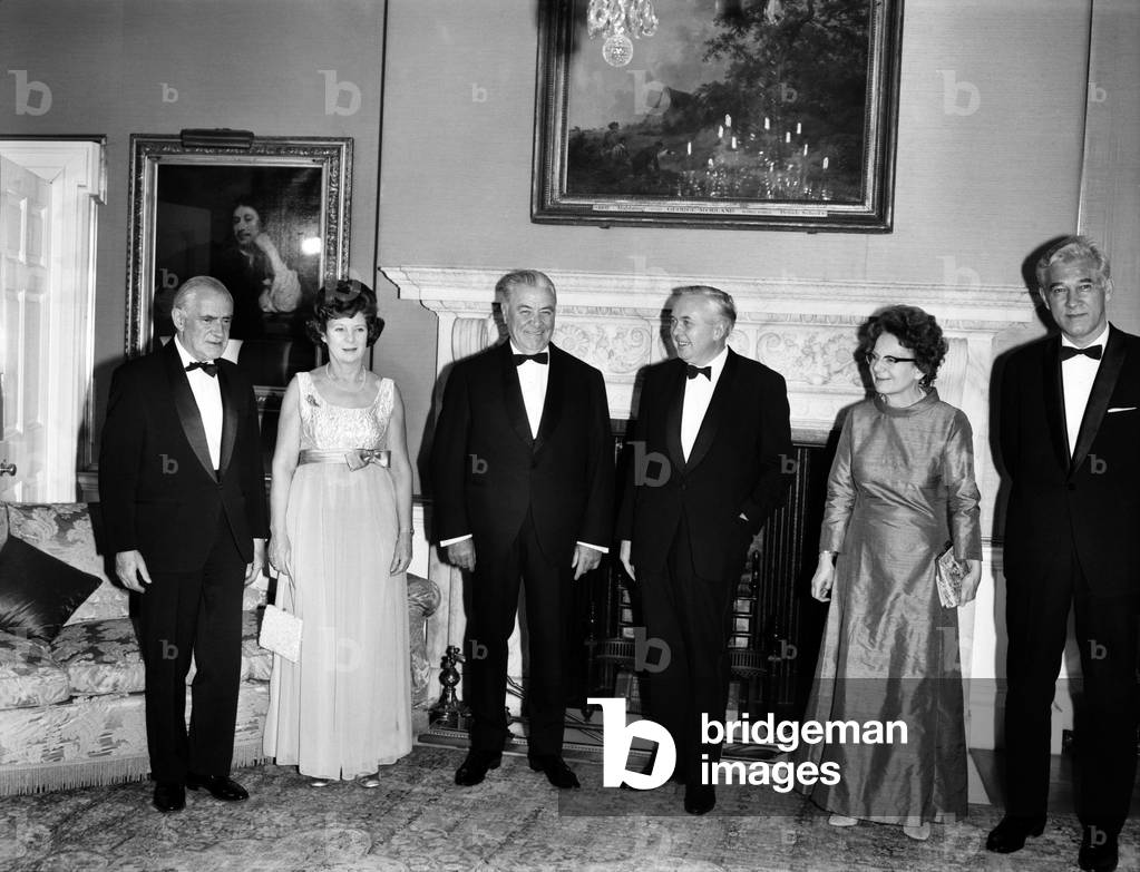 Romania's determination to pursue the development of relations with non-communist countries is seen in this week's official visit to Britain of the Romania Prime Minister Mr. Ion Gheorghe Maurer and Foreign Minister Mr. Corneliu Manescu. Before dinner at 10 Downing Street, the Romanian Prime Minister, Mr. Ion Maurer, with Mr. Harold Wilson.