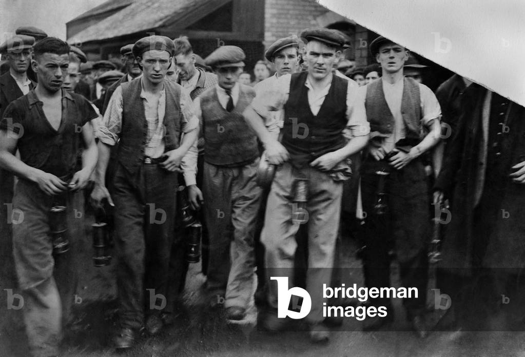 Rescue party prepare to enter pit after the colliery disaster at Gresford Pit Colliery disaster in Wrexham.