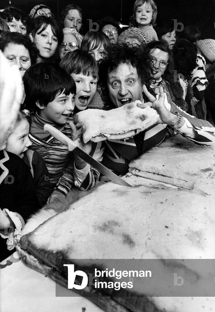 Tooth tickler Ken Dodd left the tranquillity of Knotty Ash to visit 