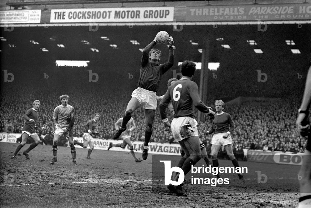 Manchester City 4 v. Manchester United 0. Stephey saves. November 1969 (photo)