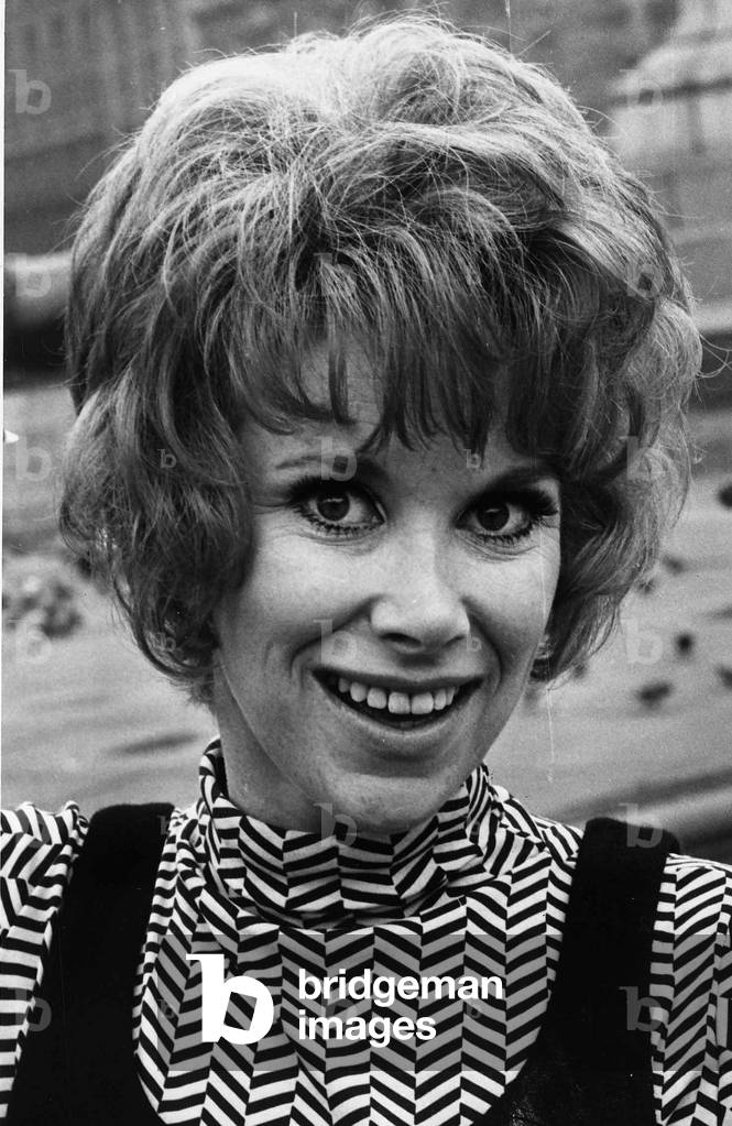 Wendy Craig actress 1968 (b/w photo)