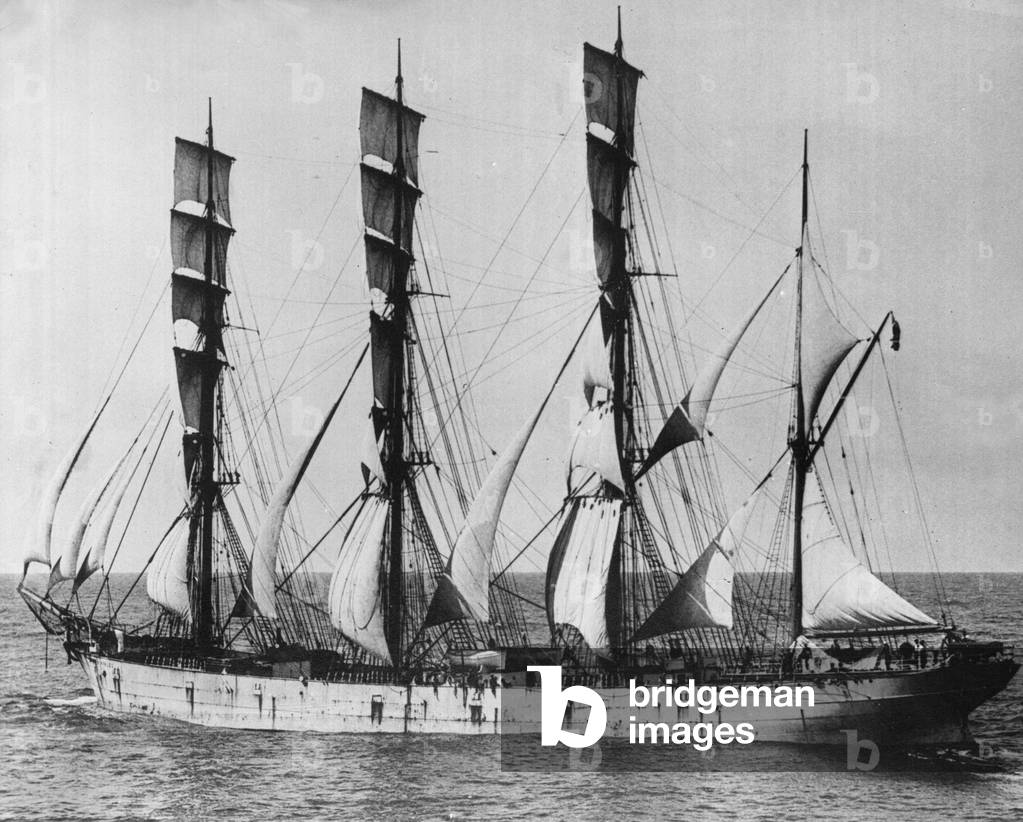 Windjammer Olive Bank seen in the Western Approaches, c.1935 (b/w photo)