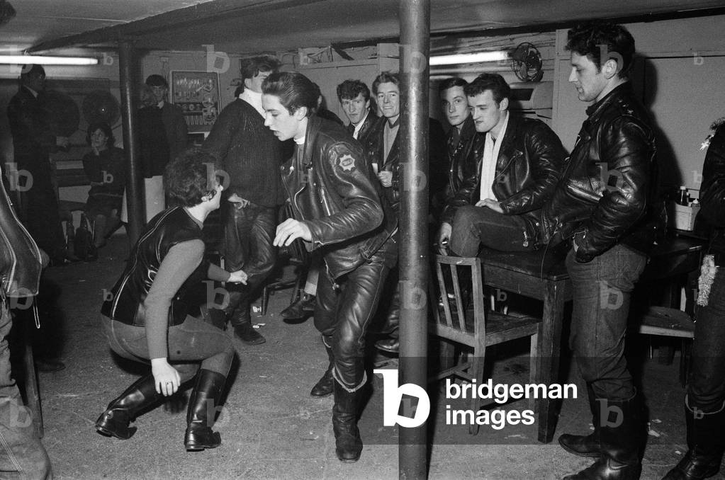 The mods and rockers were two conflicting British youth subcultures of the early to mid-1960s. Media coverage of mods and rockers fig, hting in 1964 sparked a moral panic about British youths, and the two groups became labelled as folk devils24/10/1963 (b/w photo)