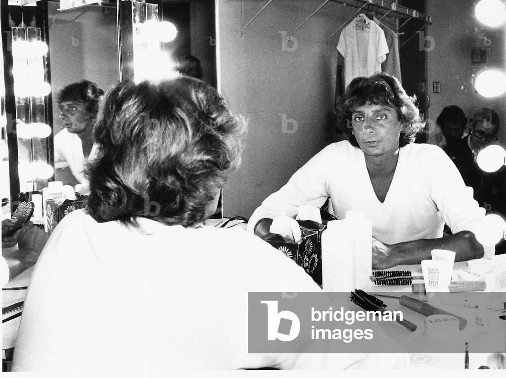 Pop singer Barry Manilow sitting at his dressing table following his concert at Bay Front Arena in St Petersburg, Florida.
20th November 1981.