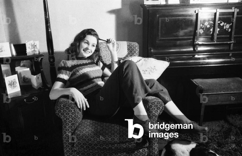 Jean Simmons Young Film Actress. January 1946 O6028-005