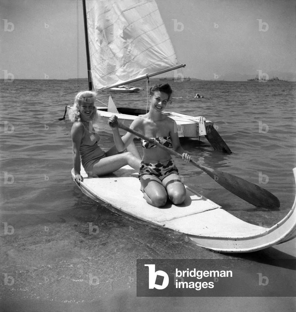 Sasi Tschaen and Yolande Blatt. South of France. July 1949 O20688-003