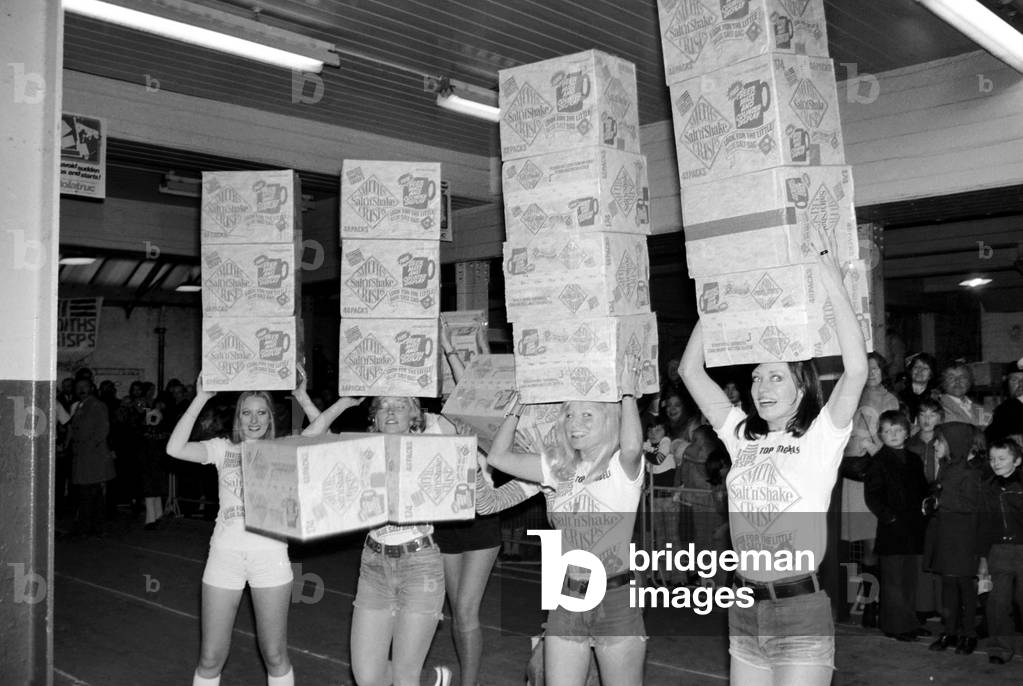 Games were played to introduce The New Blue Bag of Salt in the Smith Crisps in Covent Garden yesterday, 12th January 1975 (b/w photo)
