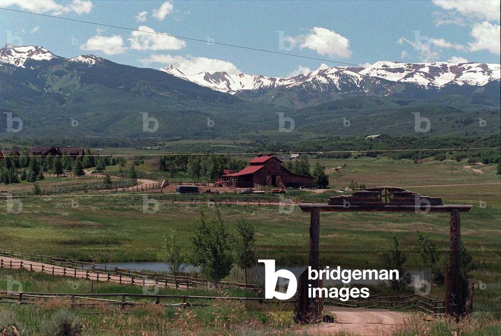 Goldie Hawns ranch in Aspen Colorado, July 1995