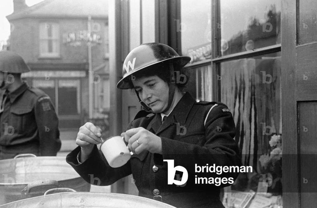 Alfieri. Mrs Picton, VSC and ARCS. Science mistress at Surbiton High School and Warden during Invasion Exercises, Kingston, London.
25th October 1942
