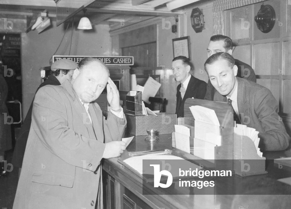 Bookmaker Jimmy McRae, 16/9/1951 (b/w photo)