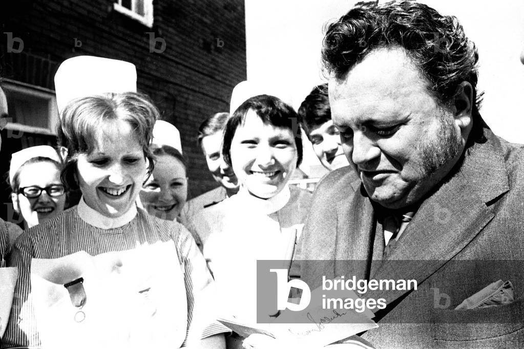 Harry Secombe opened a new do-it-yourself social centre for the staff of South Shields General Hospital, in June, 1971 (b/w photo)