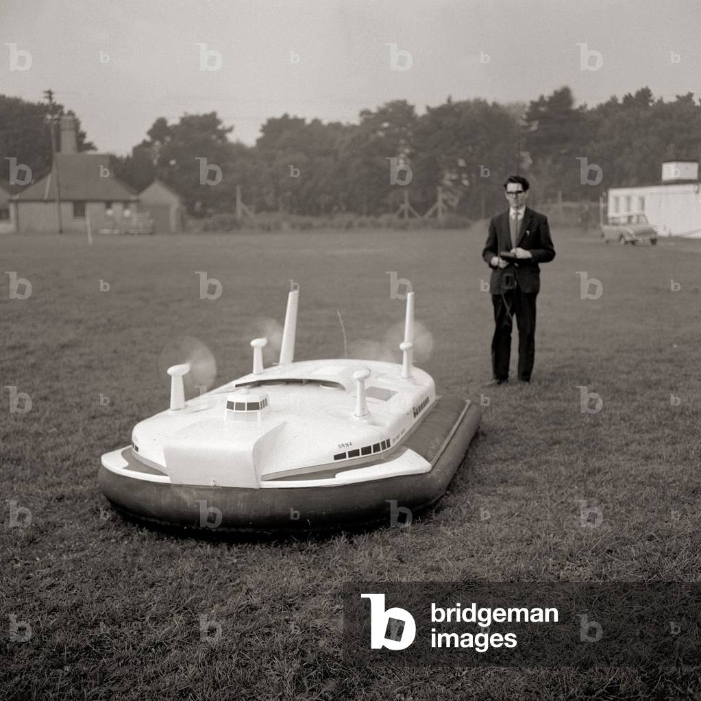 The built to scale, fully radio controlled working model of the B.H.C Hovercraft S.R.N.4 being put through it paces in the testing ground at Cowes, Isle of Wight, December 1968 (b/w photo)