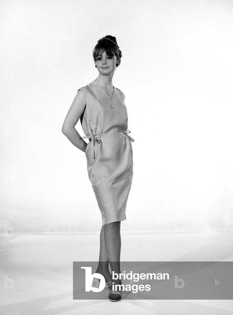 Clothing: Fashion: Dress: Draw string dress modelled by Carol Hartley, 1966 (b/w photo)