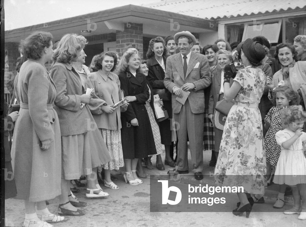 Danny Kaye at London Airport. 7/7/1949 (b/w photo)