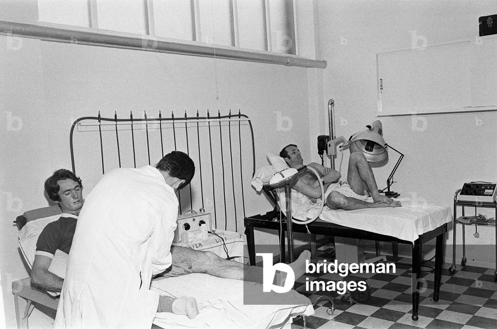 Leicester City team training. Len Glover and Peter Rodrigues in the treatment room. 13th May 1969 (photo)
