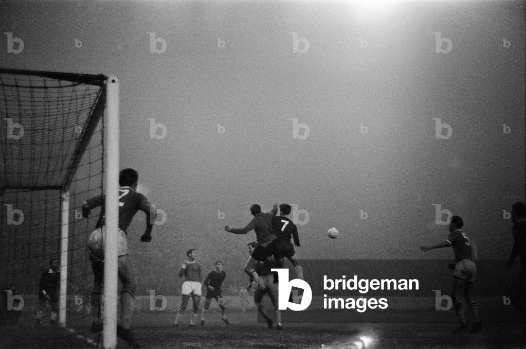 Chelsea 2-0 Workington, League Cup, Fifth Round Replay at Stamford Bridge, Wednesday 16th December 1964 (photo)