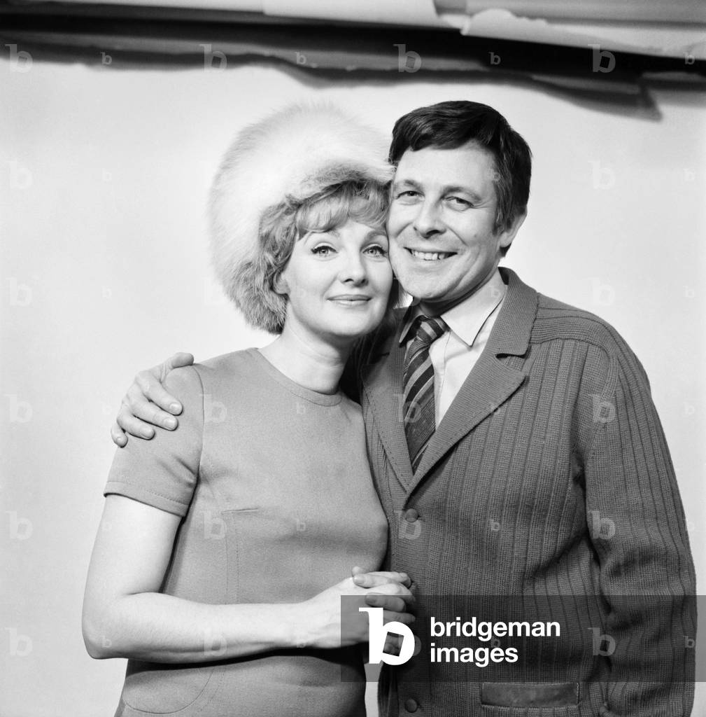 Entertainment Television: Barbara Murray of the power game's 'Lady Wilder', stars with Paul Daneman in London Weekend TV's popular domestic comedy series, 'Never a Cross Word' in which Barbara plays the part of a scatter- brained wife of a rising young executive Ronald Baldock (paul Daneman). Barbara Murray who plays Deirdre, the scatter-brained wife of Ronald Baldock, Paul Daneman pictured at the reception today. November 1969