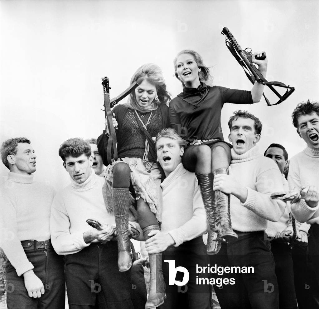 Film stars at Royal Navy Gunnery School. Welcome visitors at the Royal Navy Gunnery School, HMS excellence, at Portsmouth today were actresses Jenny Hanley (22) and Julie Ege (20). Both appeared in the film 