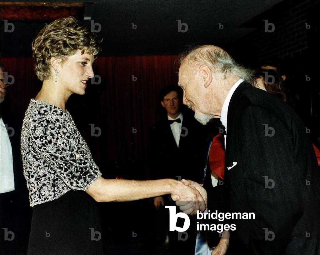 Josef Locke Irish Singer bowing and shaking Princess Diana's hand March 1992 (photo)