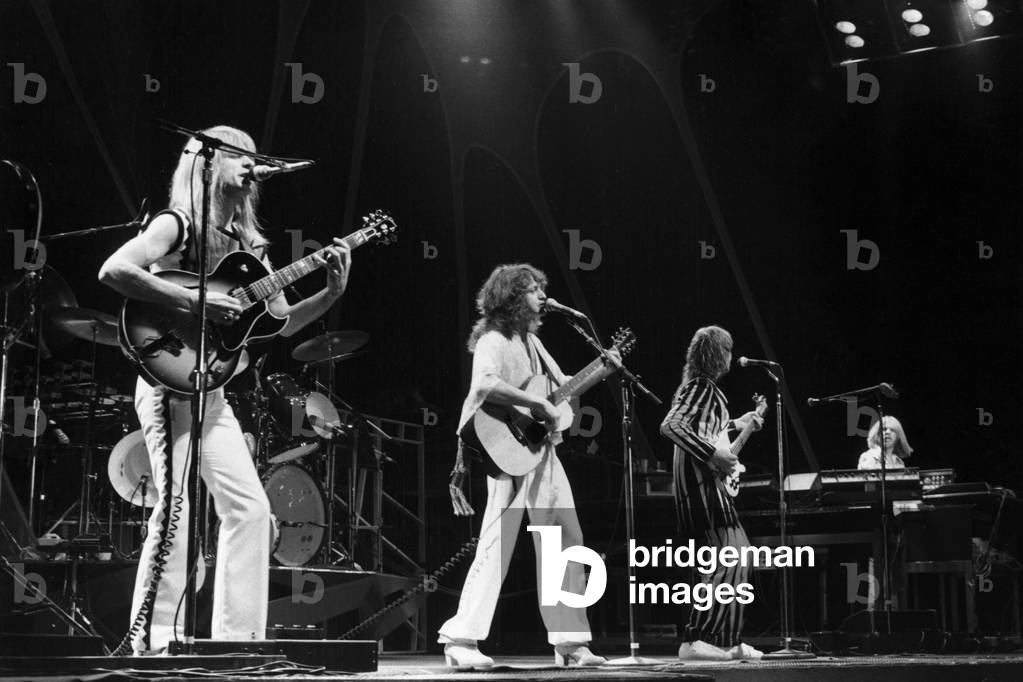 Supergroup 'Yes' playing at Wembley. l-r Steve Howe, Jon Anderson, Chris Squire and Rick Wakeman, November 1977 (b/w photo)