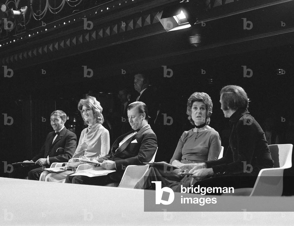 Miss United Kingdom beauty contest at Blackpool. The judges consisting of Felicity Green of the Daily Mirror, Kit van Tullace of Queen magazine, Ron Hill, designer Darnell and Mecca managing director Eric Morley, discuss the contestants. 16th August 1970 (b/w photo)