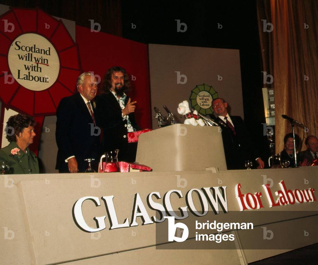 Billy Connolly on platform with Harold Wilson at the Scottish Labour Party Conference1974 (photo)